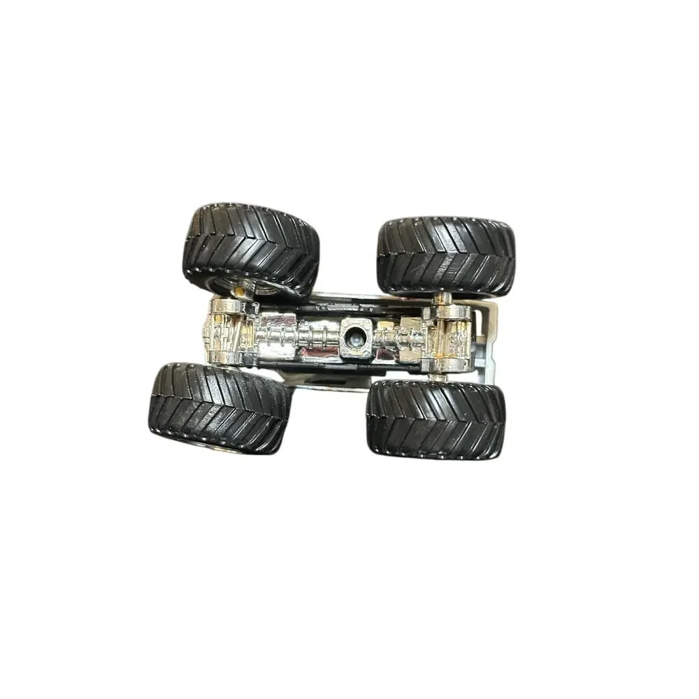 Hot Wheels Monster Jam Madusa 2 Time Champion Truck